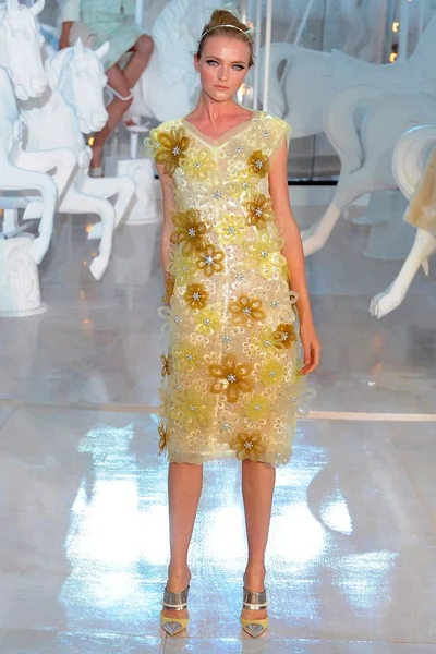 Look 35